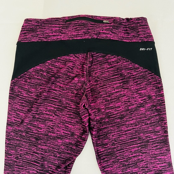 Nike Women's Dri-Fit Legend Capri Leggings Purple Medium Athletic - Picture 6 of 11